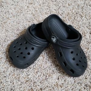 Crocs - black size 6/7